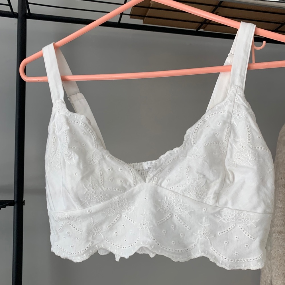 white crop tank top